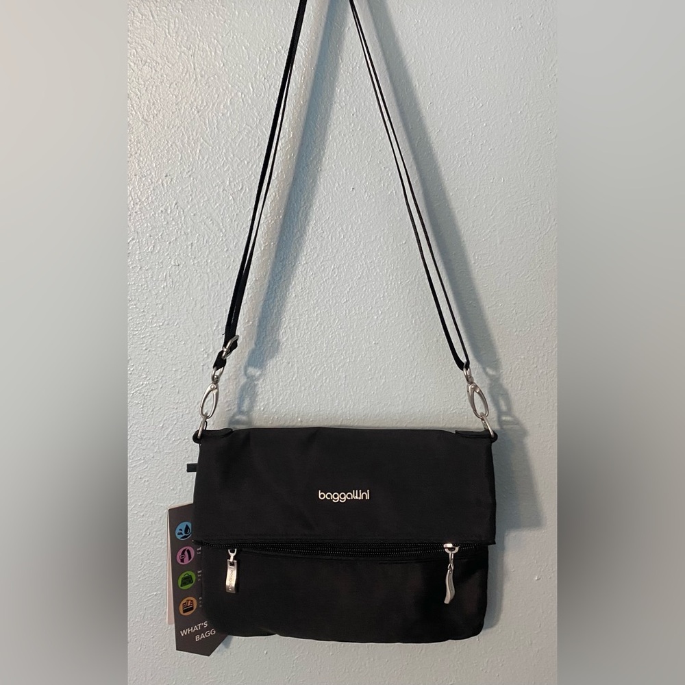 NWT Baggallini Crossbody Bag with Adjustable, Removable Strap